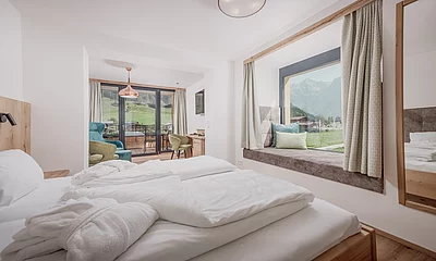 Suite Lavendel Bett mit Fenstersitz